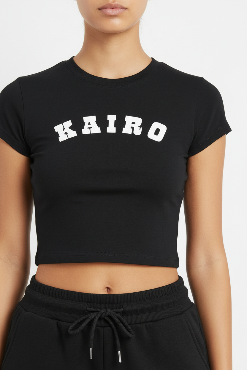 Close-up — Black Everyday Cropped Tee