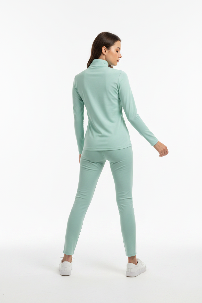 Mint quarter zip back model